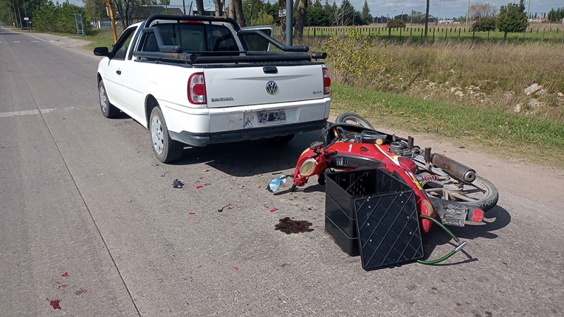 Fuerte Choque Por Alcance Entre Una Moto Y Una Camioneta Canal Verte