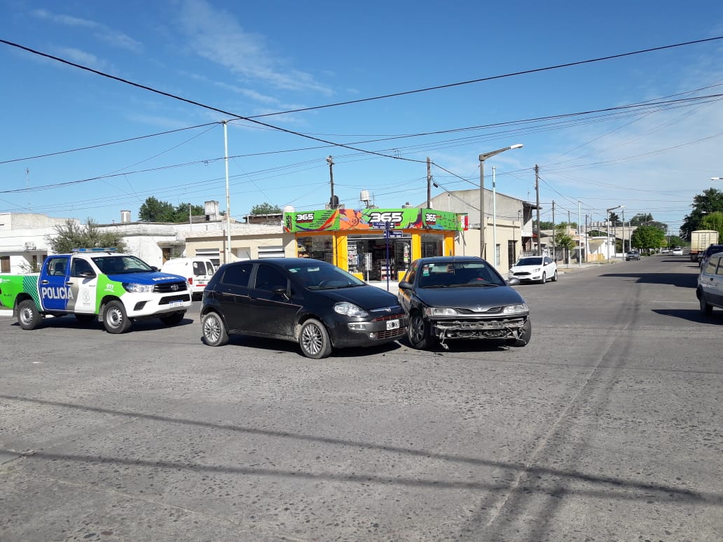 Una Mujer Herida En Un Fuerte Choque Entre Dos Autos Canal Verte 5488