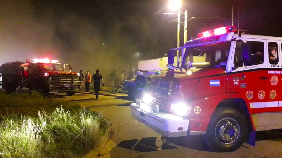 Voraz Incendio En Una Vivienda: Hubo Importantes Pérdidas :: Canal Verte