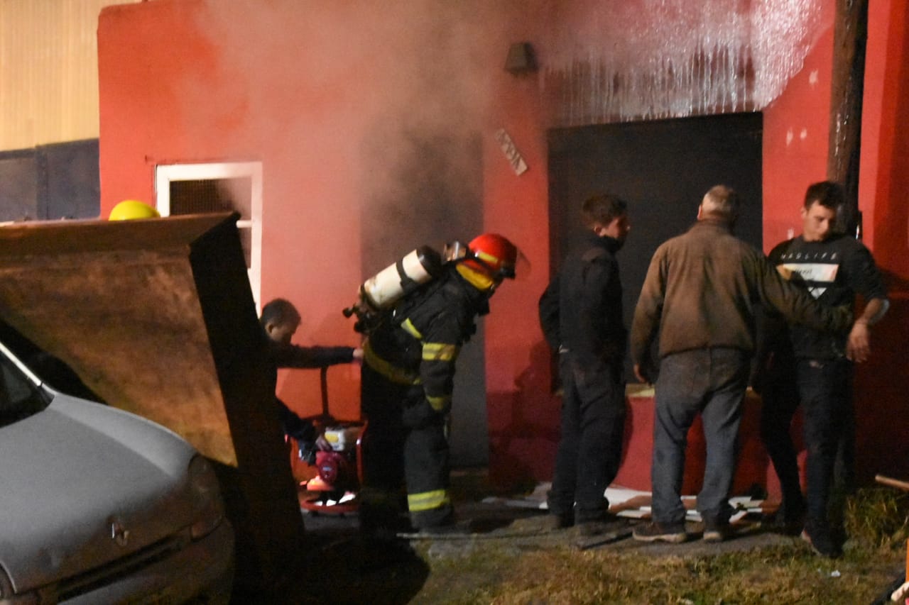 Voraz Incendio Con Pérdidas Totales En Una Casa :: Canal Verte