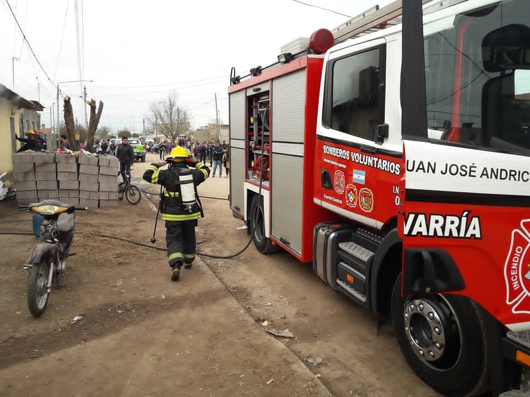 Voraz Incendio En Una Vivienda: Una Mujer Y Tres Menores Hospitalizados ...