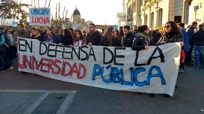 Masiva Manifestación En Defensa De La Universidad Pública :: Canal Verte