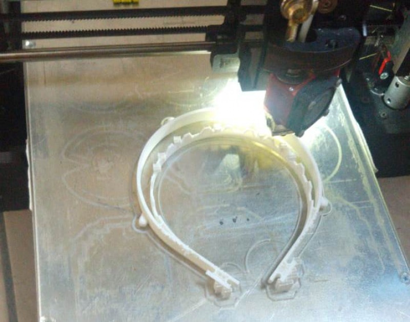 Convocan a diseadores 3D para imprimir mascaras