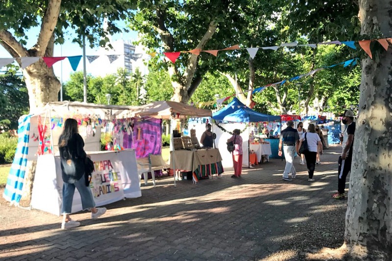 Feria por el Da del Padre en la Plaza Central