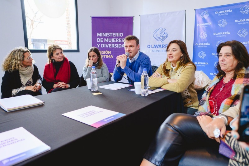 La Ministra de Mujeres y Diversidad Estela Daz visit Olavarra