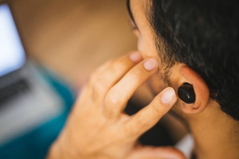 Las posibles consecuencias del uso excesivo de auriculares