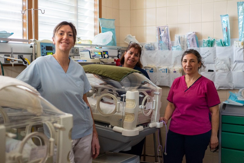 El Servicio de Neonatologa del Hospital Municipal asisti un parto gemelar prematuro