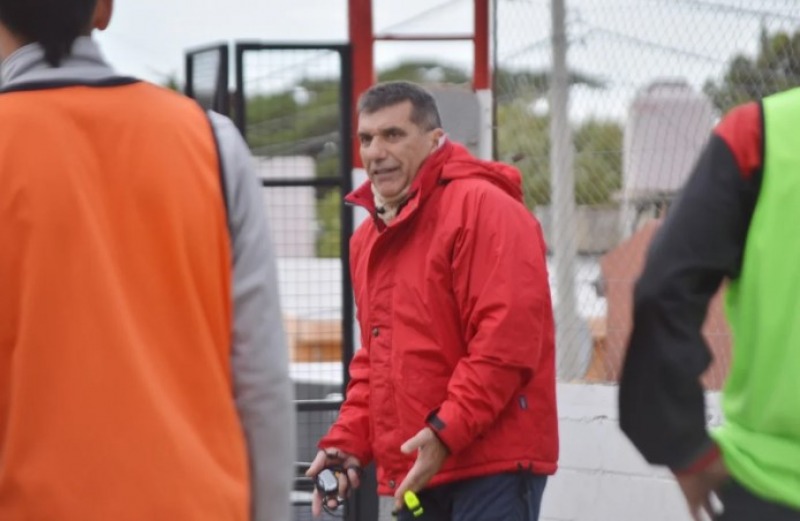 Luis Pity Mura es el entrenador de Ferro para el Regional