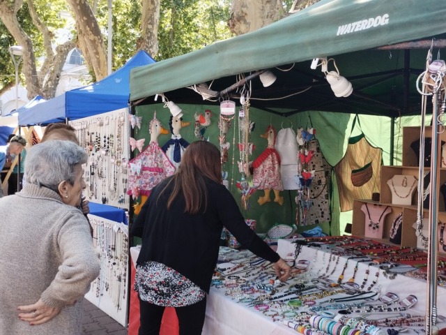 Est en marcha en la Plaza Central la Feria de La Minga