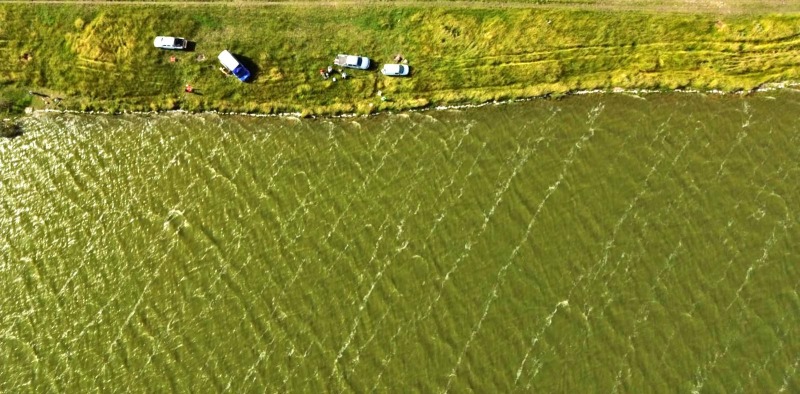 Pesca de costa en la laguna Blanca Chica