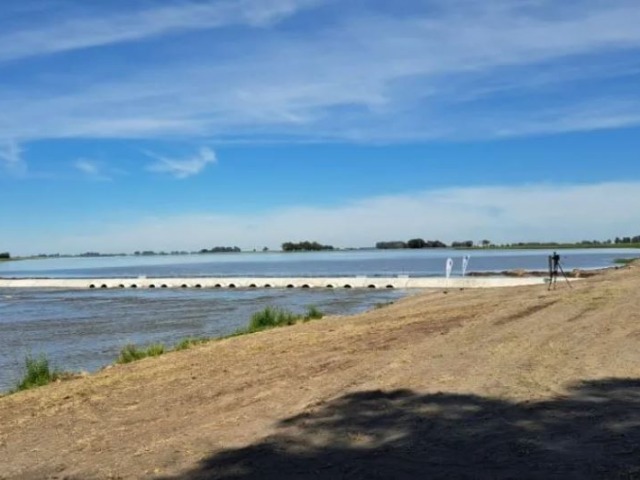 La compuerta de la Laguna San Luis ya es una realidad definitiva