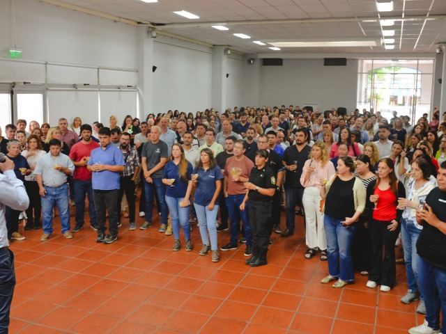 Trabajadores municipales tuvieron su brindis de fin de ao