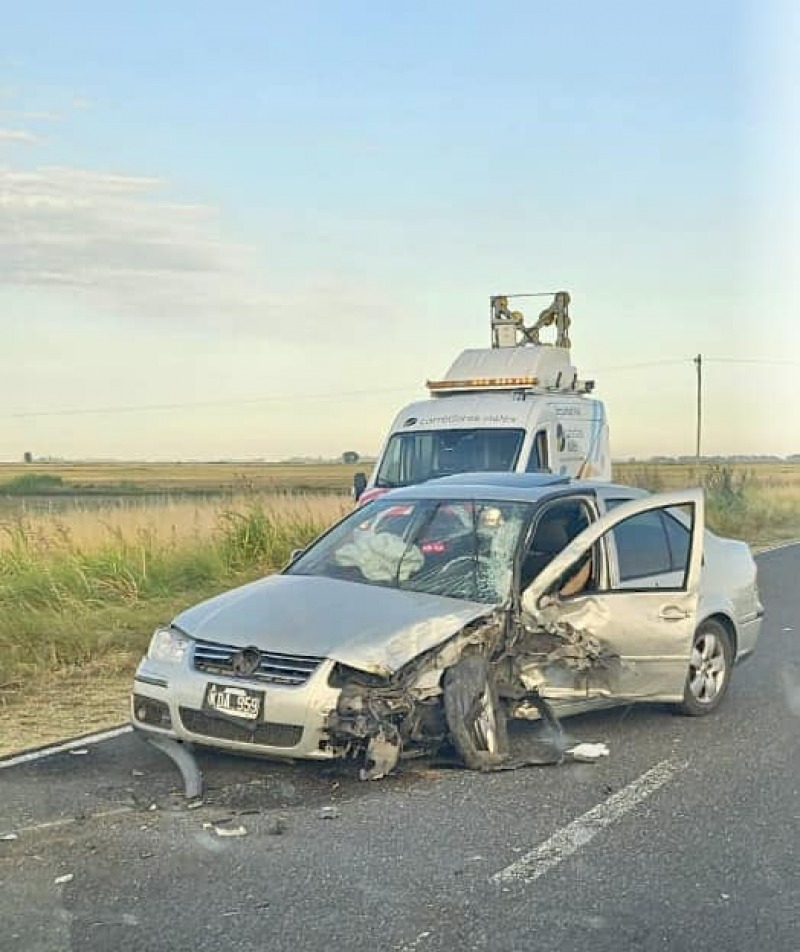 Tres personas heridas tras un choque en la Ruta 226