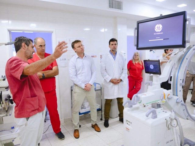 Inauguraron en el Hospital el equipo de arco en C