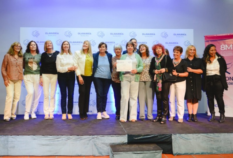 Todas las galardonaras en la XIV edicin del Premio Dina Pontoni