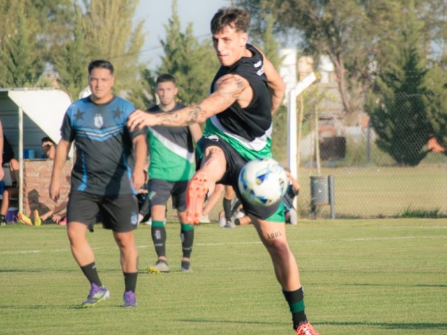 Increble: juega Villa Mitre, con Pablo Mujica de titular